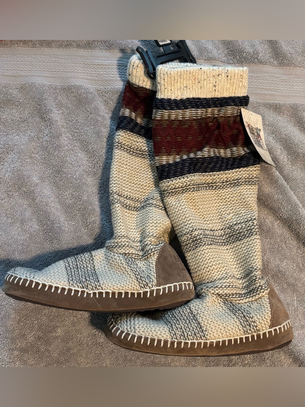 NWT Muk Luks Cozy & Comfy Slipper Socks/ Boots